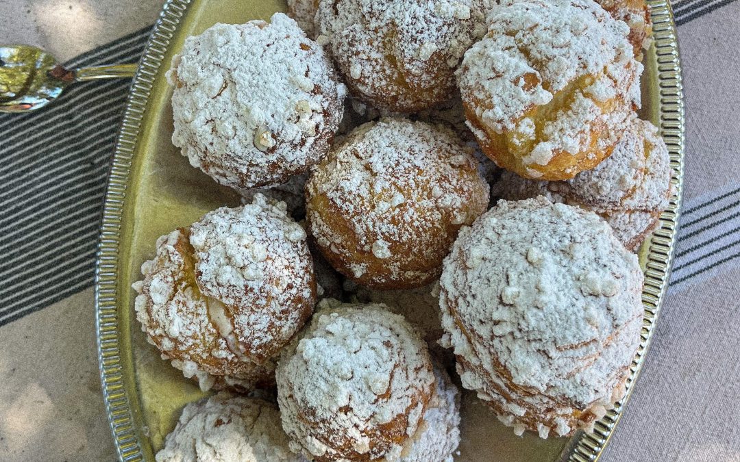 CHOUQUETTES FOURREES A LA CREME VANILLE, CITRON ET Fleur d&rsquo;oranger